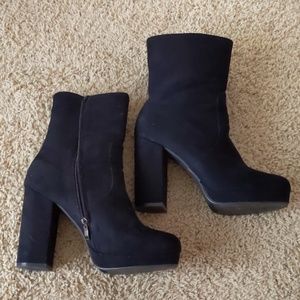 Black platform Heeled Boots